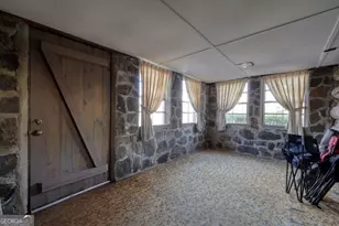 2305 Ridgecrest Cir, Hiawassee, GA 30546 - Photo 13