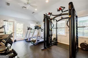 1003 Summit N Dr NE, Atlanta, GA 30324 - Photo 19