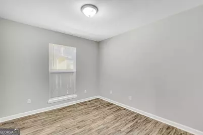 1223 E Waldburg Street, Savannah, GA 31404 - Photo 17