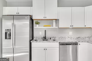 1223 E Waldburg St, Savannah, GA 31404 - Photo 9