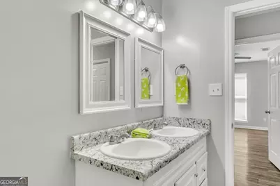 1223 E Waldburg Street, Savannah, GA 31404 - Photo 21