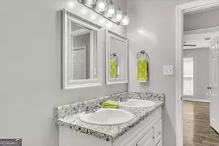 1223 E Waldburg St, Savannah, GA 31404 - Photo 21