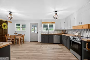 288 Bradfield Dr, Lagrange, GA 30240 - Photo 11