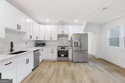 422 W 42nd Street, Savannah, GA 31401 - Photo 13