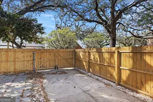 422 W 42nd St, Savannah, GA 31401 - Photo 37