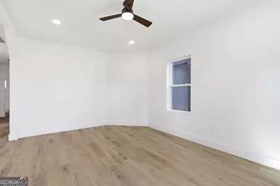 422 W 42nd Street, Savannah, GA 31401 - Photo 7