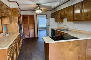 405 S Leroy St, Metter, GA 30439 - Photo 9