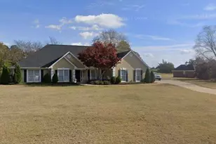 111 Prestwick Dr, Lagrange, GA 30241 - Photo 1