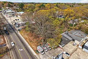 2527 Donald Lee Holloway Hwy NW, Atlanta, GA 30318 - Photo 1