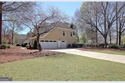 201 Crimson Way, Peachtree City, GA 30269 - Photo 5