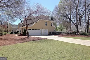 201 Crimson Way, Peachtree City, GA 30269 - Photo 5