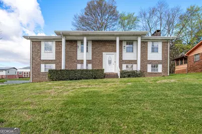 111 Edgewood Circle, Fort Oglethorpe, GA 30742 - Photo 1