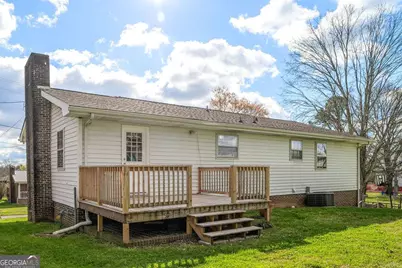 111 Edgewood Circle, Fort Oglethorpe, GA 30742 - Photo 3