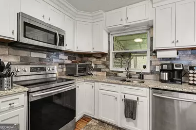 390 Dot Drive, Atlanta, GA 30349 - Photo 9