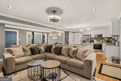 390 Dot Drive, Atlanta, GA 30349 - Photo 3