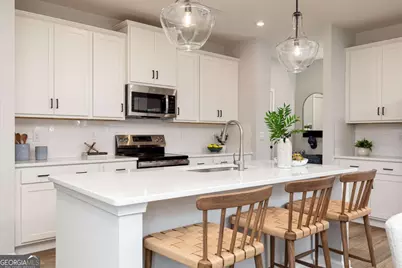 860 Leraes Way, Loganville, GA 30052 - Photo 3