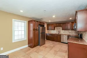 325 Longview Rd, Fayetteville, GA 30214 - Photo 3