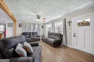 163 Grove St, Barnesville, GA 30204 - Photo 3