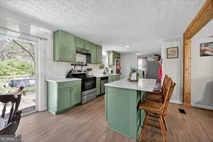 163 Grove St, Barnesville, GA 30204 - Photo 5