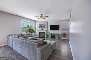 9851 Byrne Dr, Jonesboro, GA 30236 - Photo 13