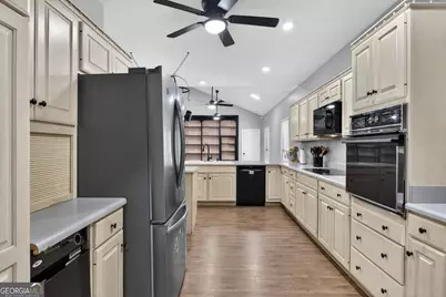 280 Waters Edge Lane, Newnan, GA 30263 - Photo 17