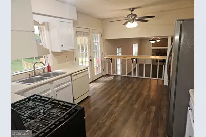 3877 Peachtree Corners Circle, Peachtree Corners, GA 30092 - Photo 5