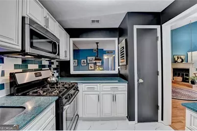 709 River Run Drive, Atlanta, GA 30350 - Photo 11