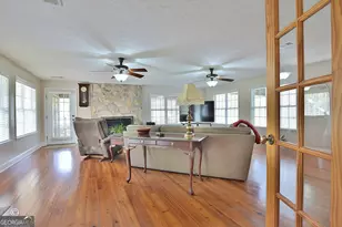 1166 B St, Pine Mountain, GA 31823 - Photo 3