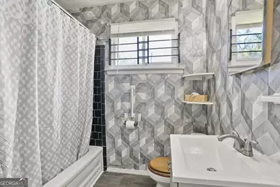 2444 E 39th Street, Savannah, GA 31404 - Photo 25