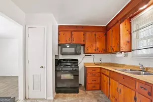 2444 E 39th St, Savannah, GA 31404 - Photo 17