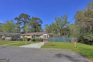 2444 E 39th St, Savannah, GA 31404 - Photo 5