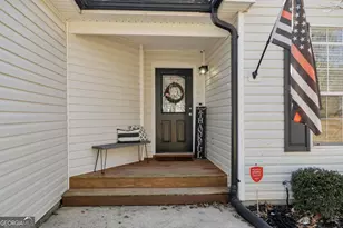 544 Casey's Crossing, Winder, GA 30680 - Photo 9