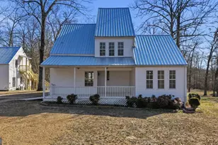 150 Cherokee Dr, Chatsworth, GA 30705 - Photo 1