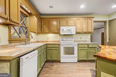1590 Colonial South Drive SW, Conyers, GA 30094 - Photo 9