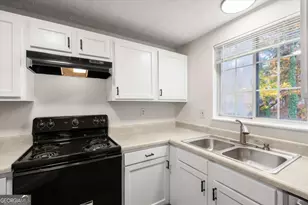 2116 Scarbrough Rd, Stone Mountain, GA 30088 - Photo 7