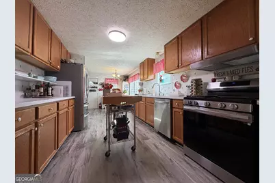 1162 Blacks Creek Drive, Clayton, GA 30525 - Photo 9