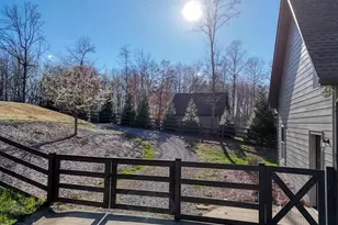 892 Cypress Pointe Ln, Hayesville, NC 28904 - Photo 39