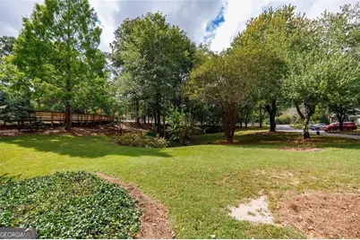 1836 S Garden Court NE, Brookhaven, GA 30319 - Photo 35