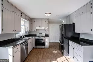 4284 SE Village Green Circle, Conyers, GA 30013 - Photo 3