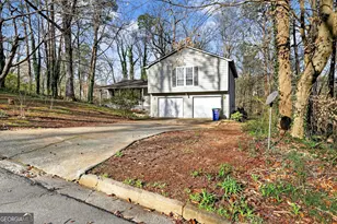 629 Waterview Ct, Stone Mountain, GA 30088 - Photo 1