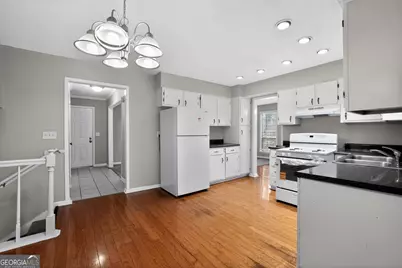 629 Waterview Court, Stone Mountain, GA 30088 - Photo 9