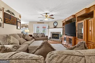 620 N Oakland Cir, McDonough, GA 30253 - Photo 13