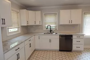 201 Vinson St, Byron, GA 31008 - Photo 5