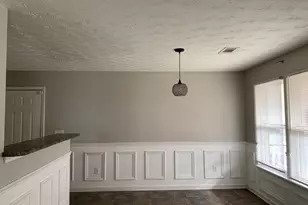 1147 Dunivin Dr, Jonesboro, GA 30238 - Photo 3