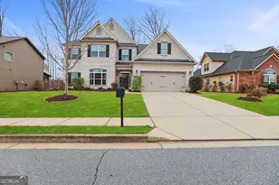 104 Stonebridge Blvd, Newnan, GA 30265 - Photo 1