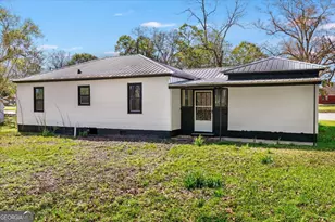 360 N Lewis St, Metter, GA 30439 - Photo 37