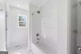 509 Carlton Ave, Union Point, GA 30669 - Photo 17