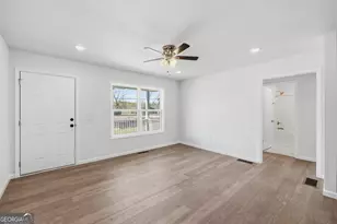 509 Carlton Ave, Union Point, GA 30669 - Photo 7