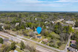 509 Carlton Ave, Union Point, GA 30669 - Photo 29