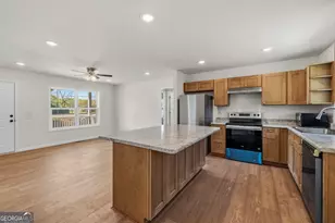 509 Carlton Ave, Union Point, GA 30669 - Photo 13